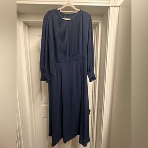 Elegant Navy Blue Long Sleeve Dress